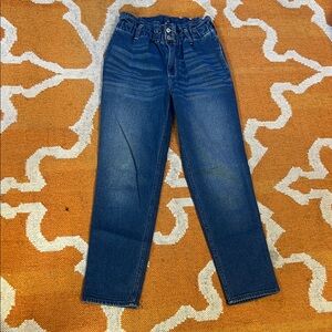 Hollister gathered waist ultra high-rise mom jeans size 3S